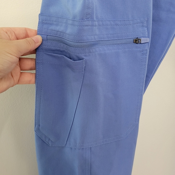 Figs Men's Cairo Cargo Scrub Pants, Size L, Ceil Blue, Healthcare Nursing Doctor - Picture 9 of 16
